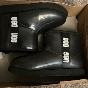Used Ugg. Classic clear mini size girls grade school 4